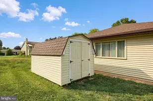 3106 Kingston Rd, York, PA 17402 - Photo 9