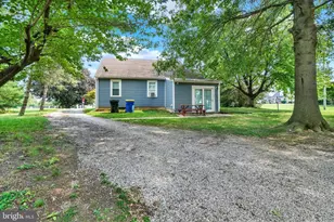 21 Oak St, York, PA 17402 - Photo 9