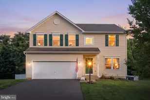 1405 Karens Way, York, PA 17402 - Photo 1