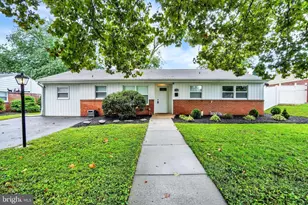 1702 5th Ave, York, PA 17403 - Photo 1