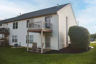 460 Buttonwood Ln, York, PA 17406 - Photo 3