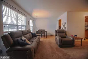 460 Buttonwood Ln, York, PA 17406 - Photo 5