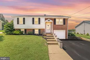 109 N 7th St, Wrightsville, PA 17368 - Photo 1