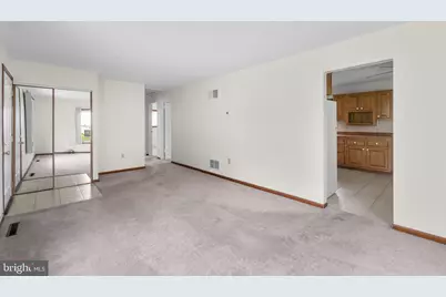 3818 Oakleigh Drive, York, PA 17402 - Photo 9