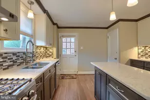 1553 Wayne Ave, York, PA 17403 - Photo 11