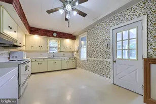 324 S 2nd St, Wrightsville, PA 17368 - Photo 17