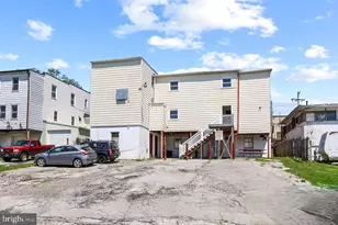 326 E Broadway, Red Lion, PA 17356 - Photo 9