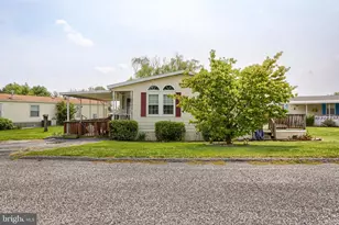 118 Honey Locust Cir, Dover, PA 17315 - Photo 3