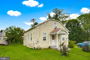 525 Fairfax Rd, York, PA 17404 - Photo 1