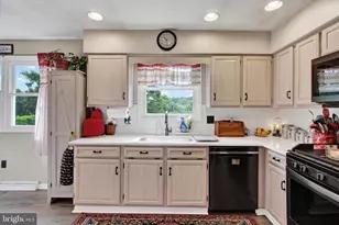 4003 Charity Dr, Red Lion, PA 17356 - Photo 9