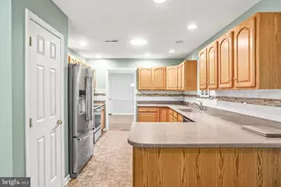 1365 Village Dr, Spring Grove, PA 17362 - Photo 19