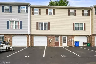 16 Pine Dr, Manchester, PA 17345 - Photo 1