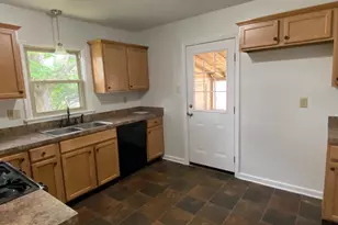 302 Pinehurst Rd, York, PA 17402 - Photo 5
