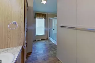 751 Natalie Ln, York, PA 17402 - Photo 5