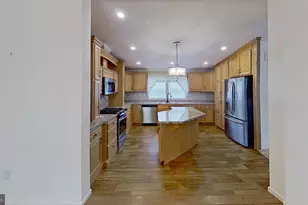 751 Natalie Ln, York, PA 17402 - Photo 3