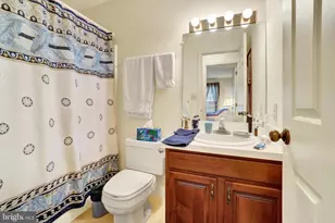 2201 Pleasant View Dr, York, PA 17406 - Photo 13