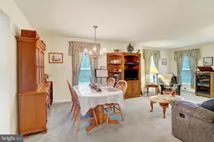 2201 Pleasant View Dr, York, PA 17406 - Photo 9