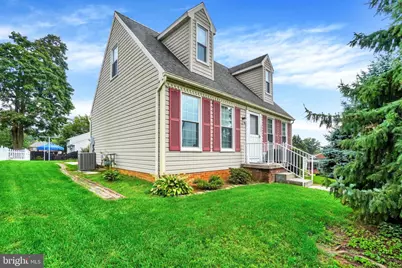2201 Pleasant View Drive, York, PA 17406 - Photo 3