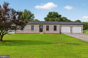 902 Ruby Ln, Wrightsville, PA 17368 - Photo 1