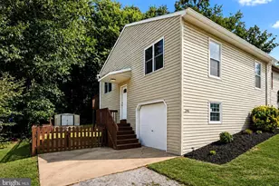 295 Juniper Dr, Etters, PA 17319 - Photo 1