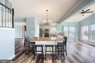1160 Cranberry Ln W, York, PA 17402 - Photo 9