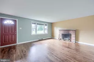 361 E Springettsbury Ave, York, PA 17403 - Photo 9