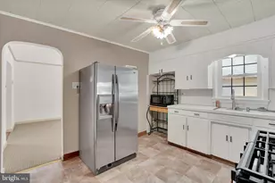 801 E 10th Ave, York, PA 17402 - Photo 11