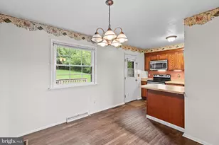 182 Claremont Dr, Seven Valleys, PA 17360 - Photo 9