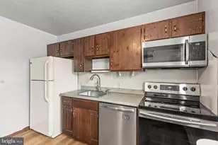 1713 Baron Dr, York, PA 17408 - Photo 7