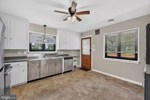 914 Somerset Ln, York, PA 17403 - Photo 11