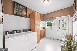 2146 Bernays Dr, York, PA 17404 - Photo 35