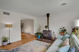 155 N Griffiths Ln, Manchester, PA 17345 - Photo 5