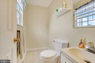 2829 Glen Hollow Dr, York, PA 17406 - Photo 15