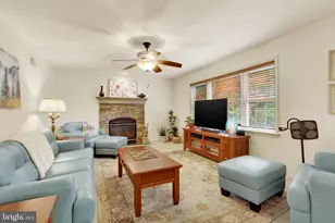 891 Solarlight Dr, York, PA 17402 - Photo 17