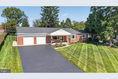 307 Hillcrest Road, York, PA 17403 - Photo 1