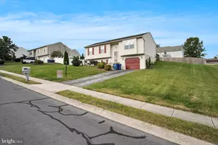 160 Asbury Ct, Mount Wolf, PA 17347 - Photo 25