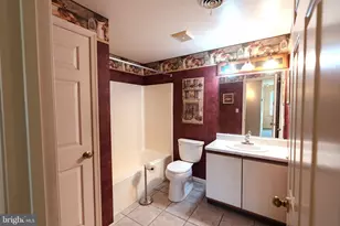 401 Bentwood Ln, York, PA 17408 - Photo 19