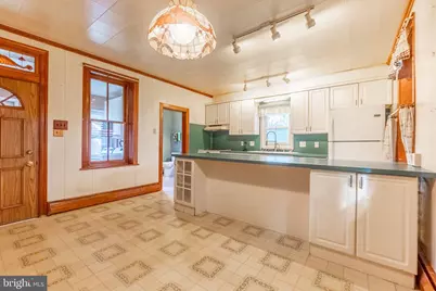 1329 Broadway, Hanover, PA 17331 - Photo 9