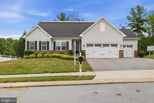 1013 Pin Oak Ln, York, PA 17403 - Photo 5