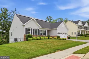 1013 Pin Oak Ln, York, PA 17403 - Photo 3