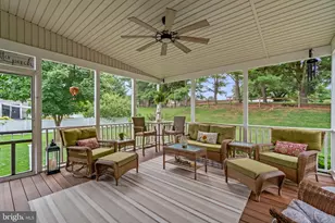 8711 Fairway Ct, Seven Valleys, PA 17360 - Photo 3