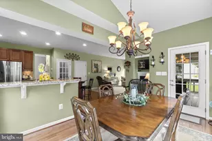 8711 Fairway Ct, Seven Valleys, PA 17360 - Photo 15