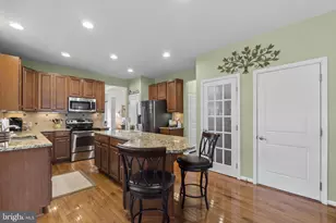 8711 Fairway Ct, Seven Valleys, PA 17360 - Photo 9