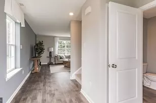 180 Grantway, York, PA 17404 - Photo 3