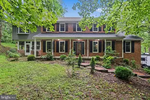 332 Laurel Dr, York, PA 17406 - Photo 1