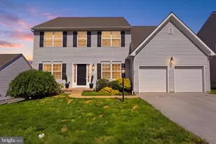 215 Azalea Dr, Windsor, PA 17366 - Photo 1