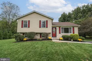 13 Foxtail Ct, Shrewsbury, PA 17361 - Photo 1
