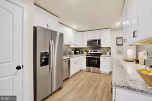 458 Arnold Ln, York, PA 17406 - Photo 3