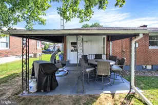 2786 Clearbrook Blvd, York, PA 17406 - Photo 17