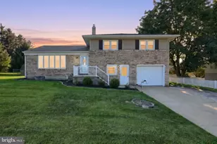 718 Stoverstown Rd, York, PA 17408 - Photo 1